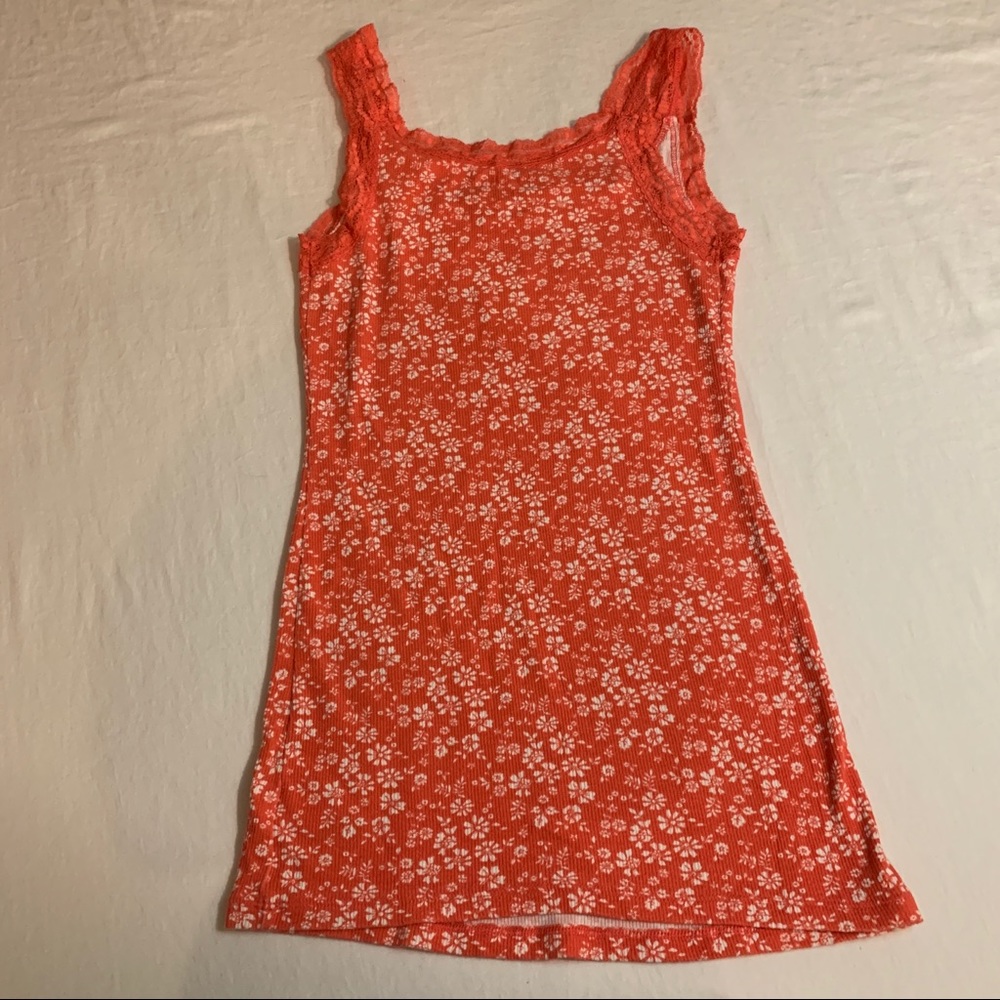 Old Navy camisole - Picture 2 of 4